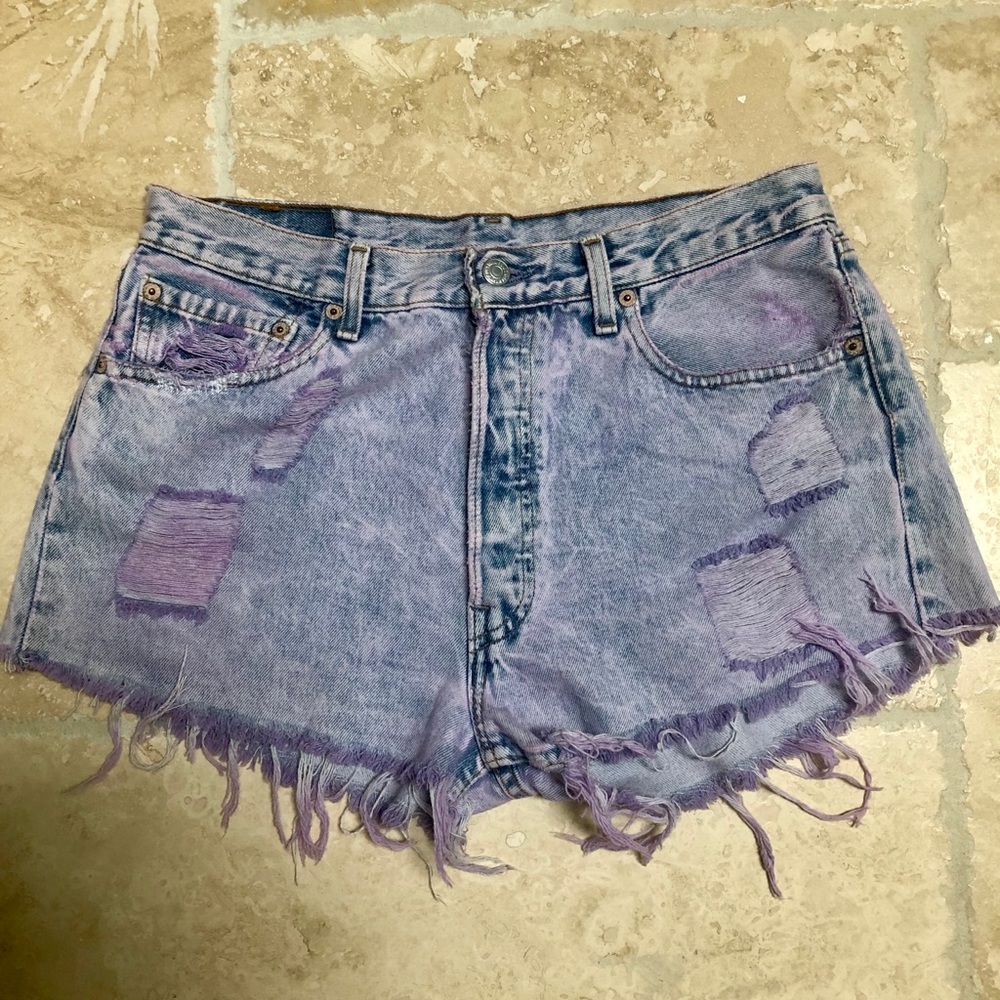 Levi’s distressed shorts